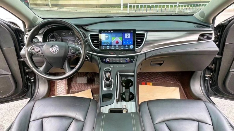 廊坊20年别克君越6