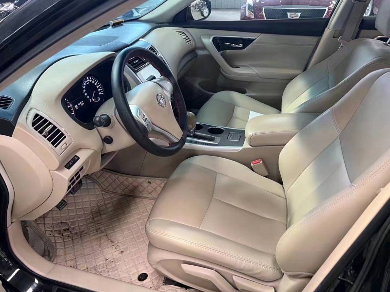 济宁19年日产天籁2