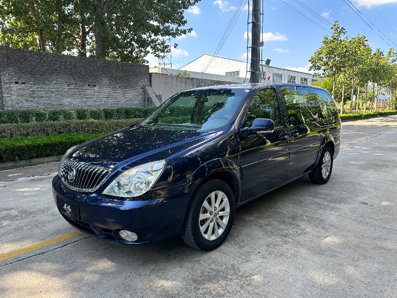 青岛17年别克GL83