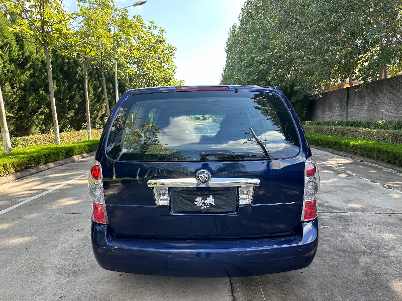 青岛17年别克GL88