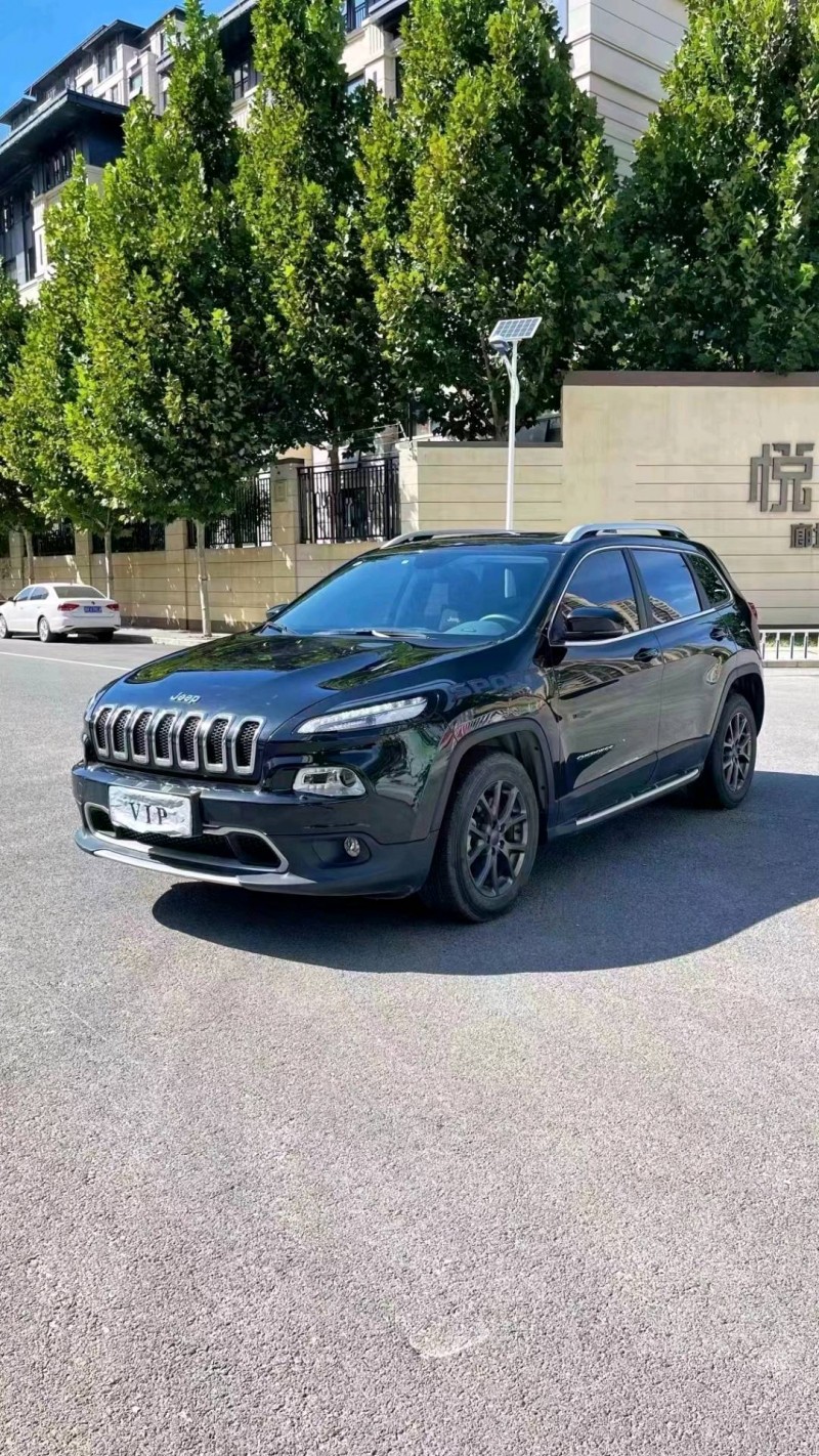 廊坊20年Jeep自由光2