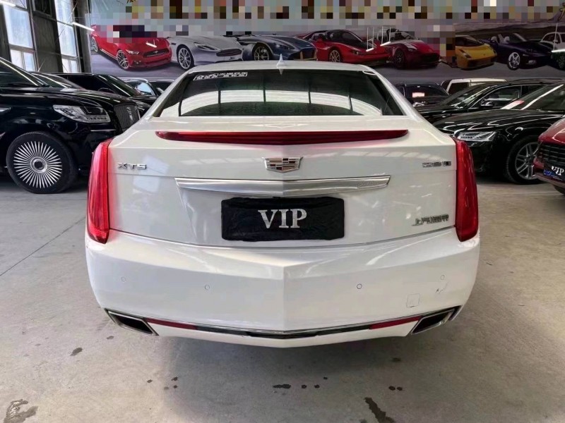 济宁16年凯迪拉克XTS9