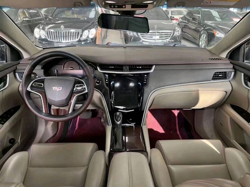 济宁17年凯迪拉克XTS4