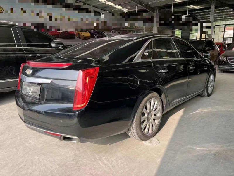 济宁17年凯迪拉克XTS6