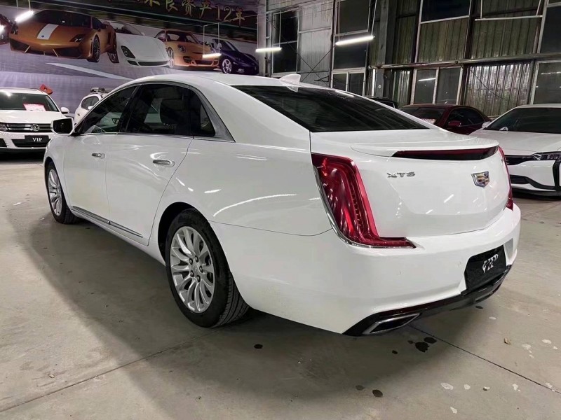 济宁18年凯迪拉克XTS8