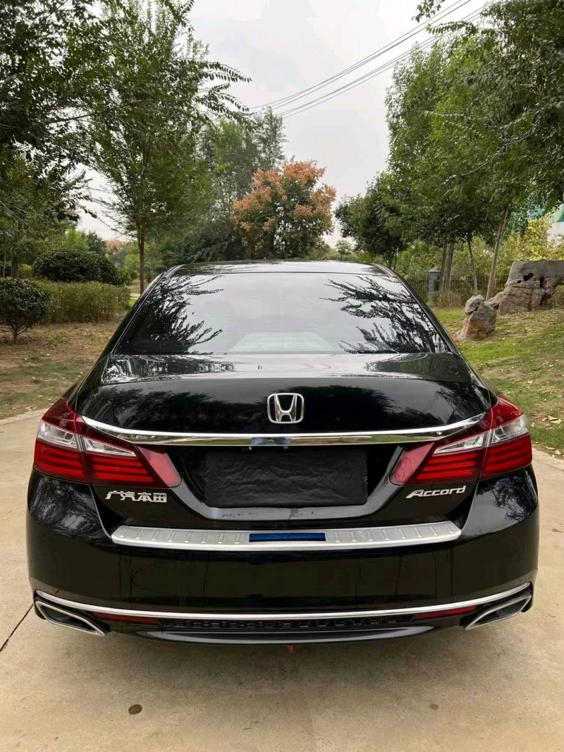 枣庄17年本田雅阁8