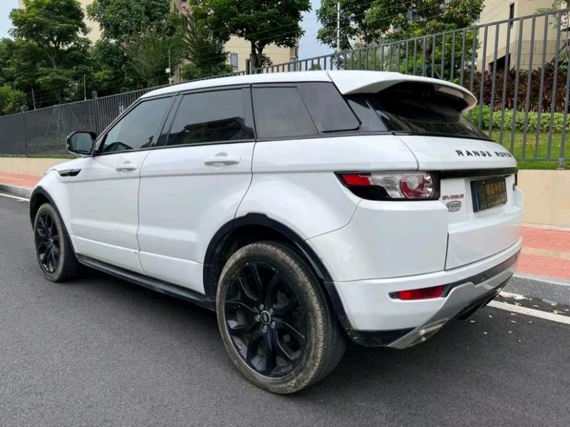 东莞13年路虎极光6