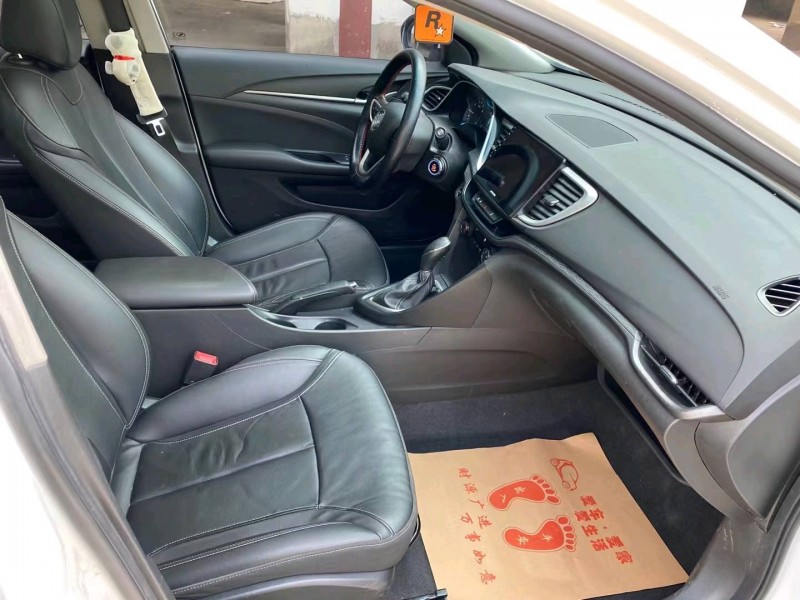 济宁18年别克英朗8