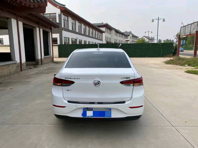 济宁18年别克英朗9