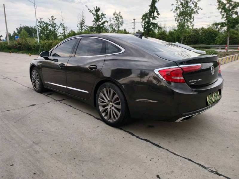 徐州17年别克君越5