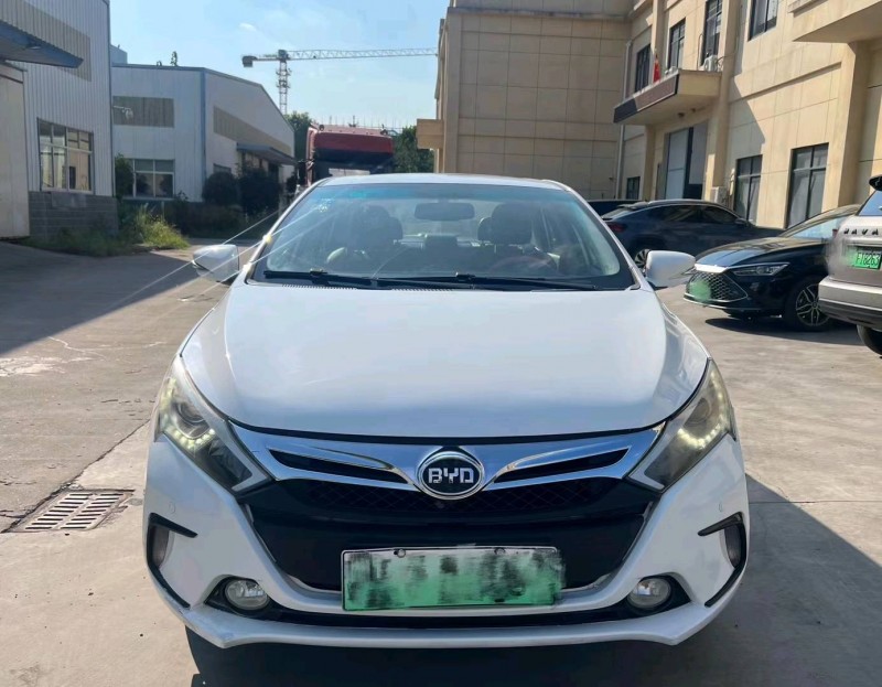 武汉16年比亚迪秦1