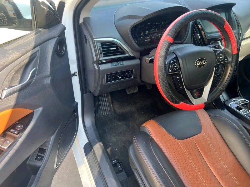 武汉16年比亚迪秦5