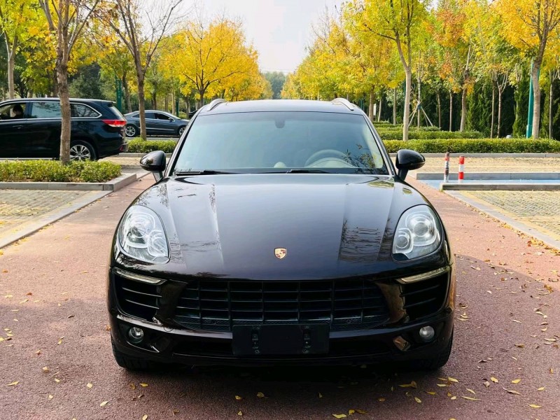 聊城14年保时捷Macan1