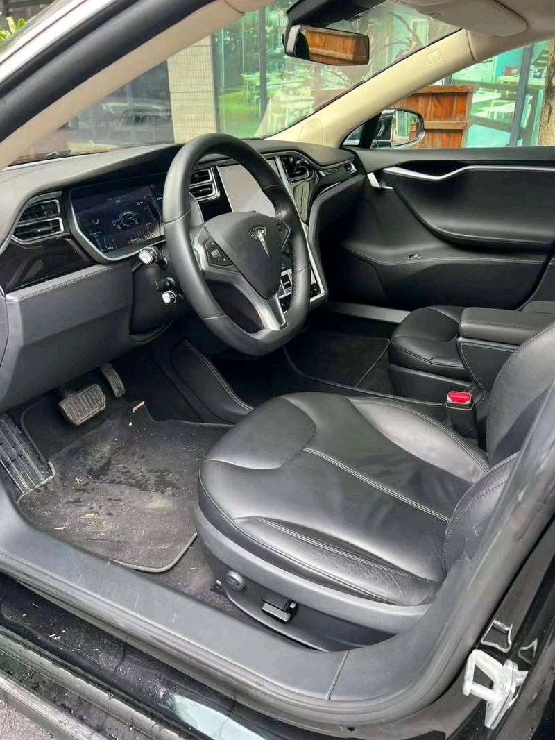 汕头15年特斯拉MODEL S4