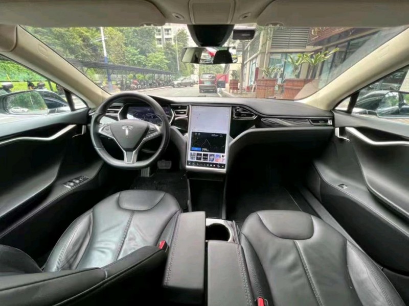 汕头15年特斯拉MODEL S5