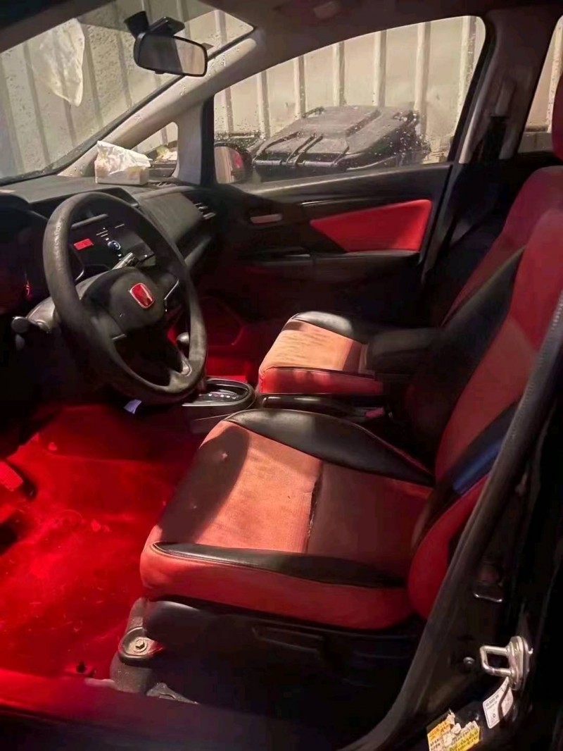 珠海15年本田飞度5