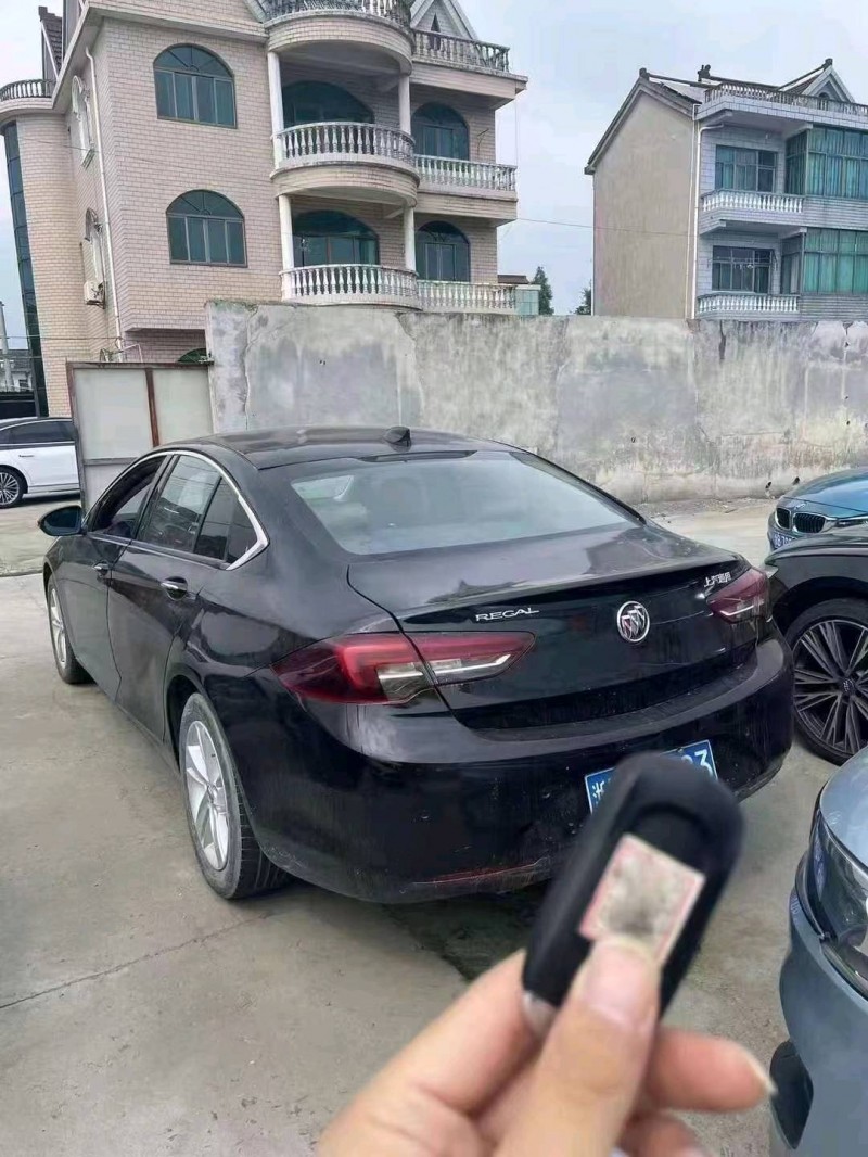 湖州19年别克君威3