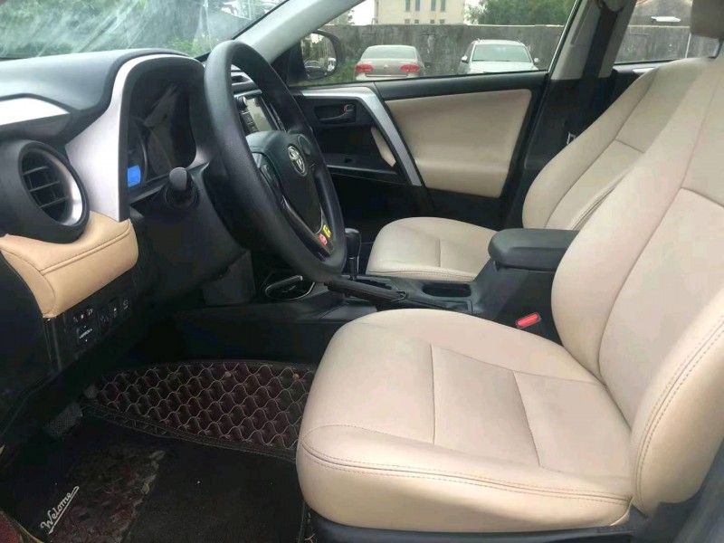 珠海16年丰田RAV4荣放7