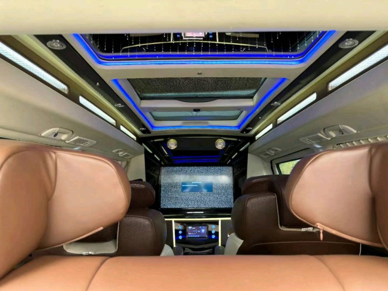 邯郸16年奔驰威霆5