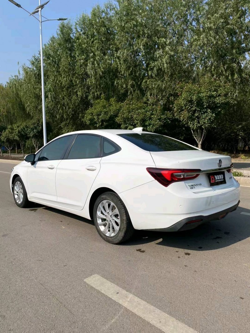 枣庄21年别克威朗7