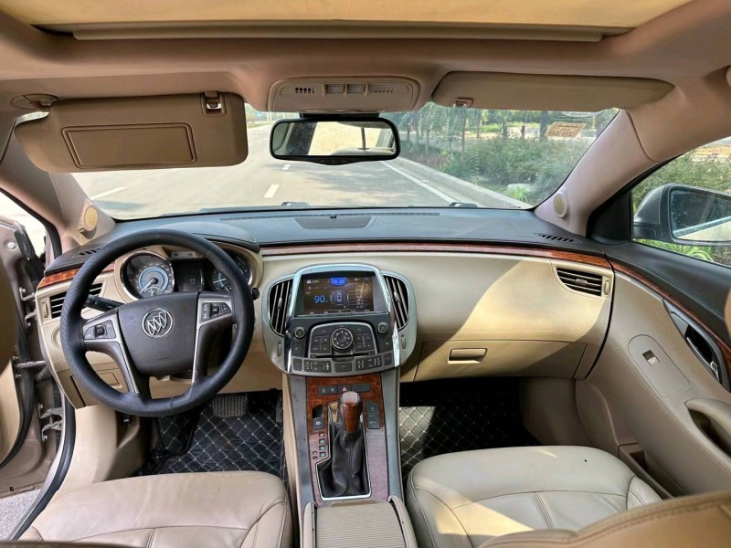 枣庄13年别克君越5