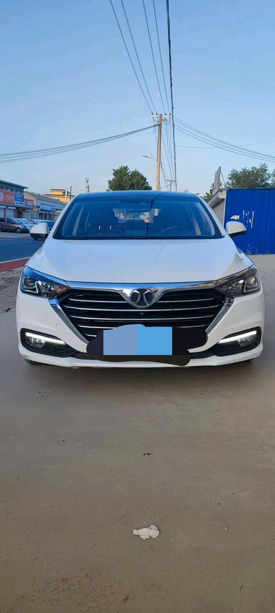 保定18年北汽绅宝D501