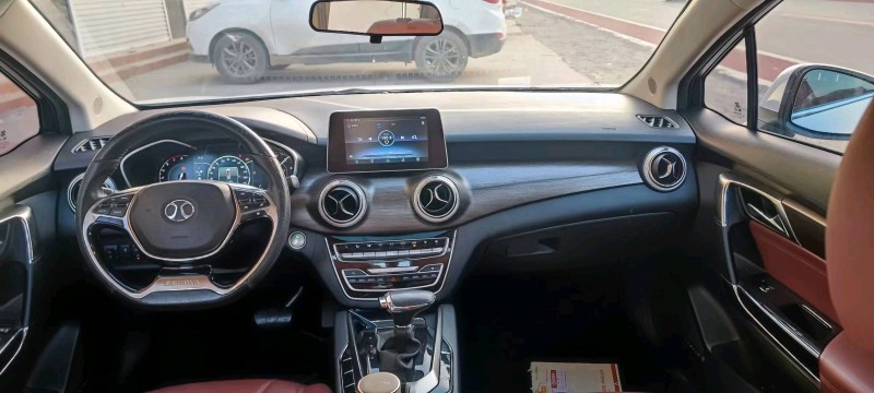 保定18年北汽绅宝D504