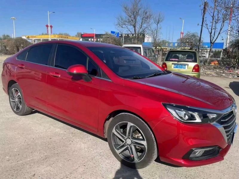 保定18年北汽绅宝D505