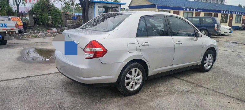 保定09年日产颐达3