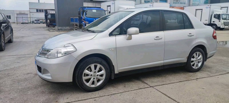 保定09年日产颐达4