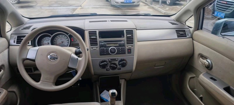 保定09年日产颐达7