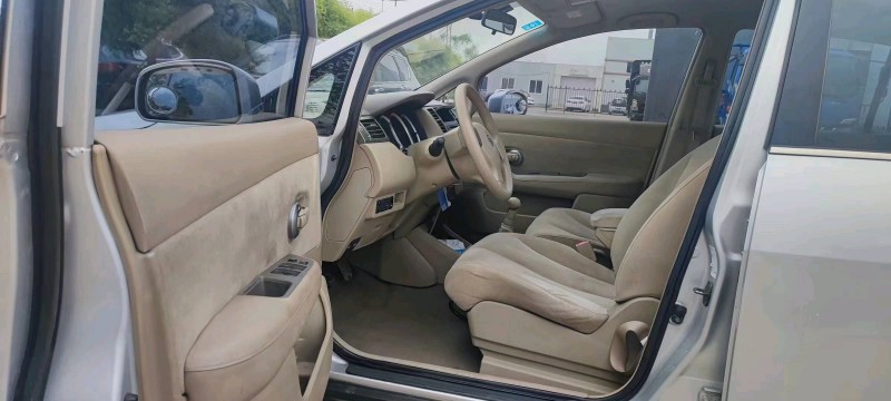 保定09年日产颐达9