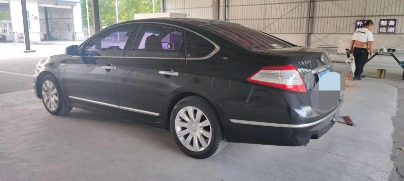 保定11年日产天籁5