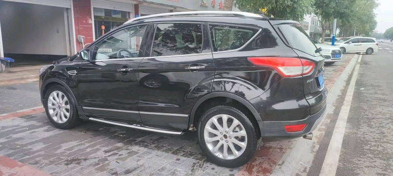 保定16年福特翼虎5