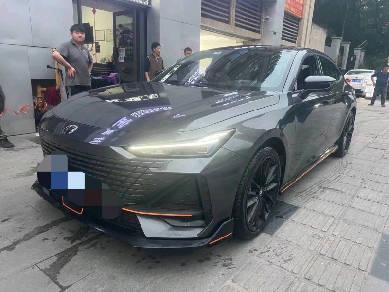 重庆23年长安汽车UNI-V2