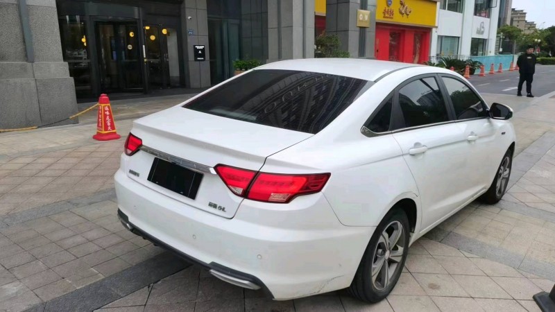嘉兴18年吉利帝豪GL6