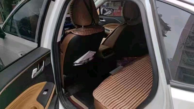 安順23年傳祺埃安S5805