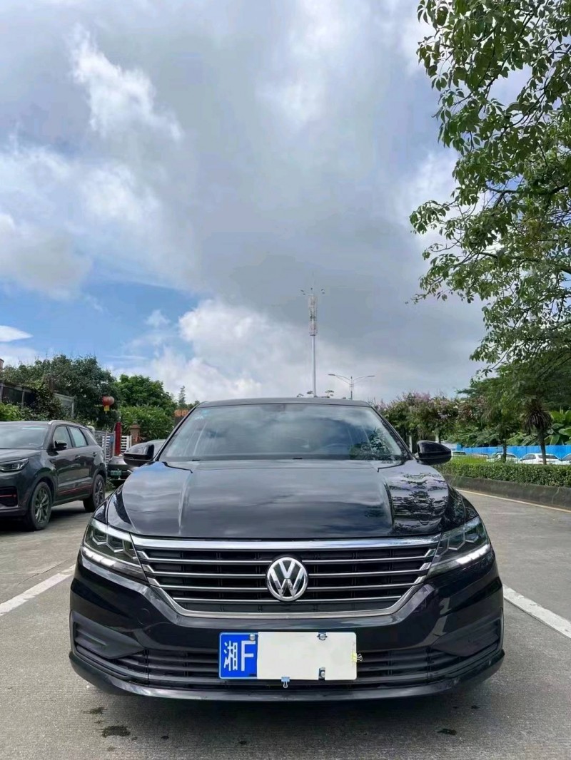 佛山19年大众朗逸1