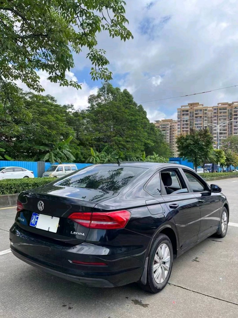 佛山19年大众朗逸5