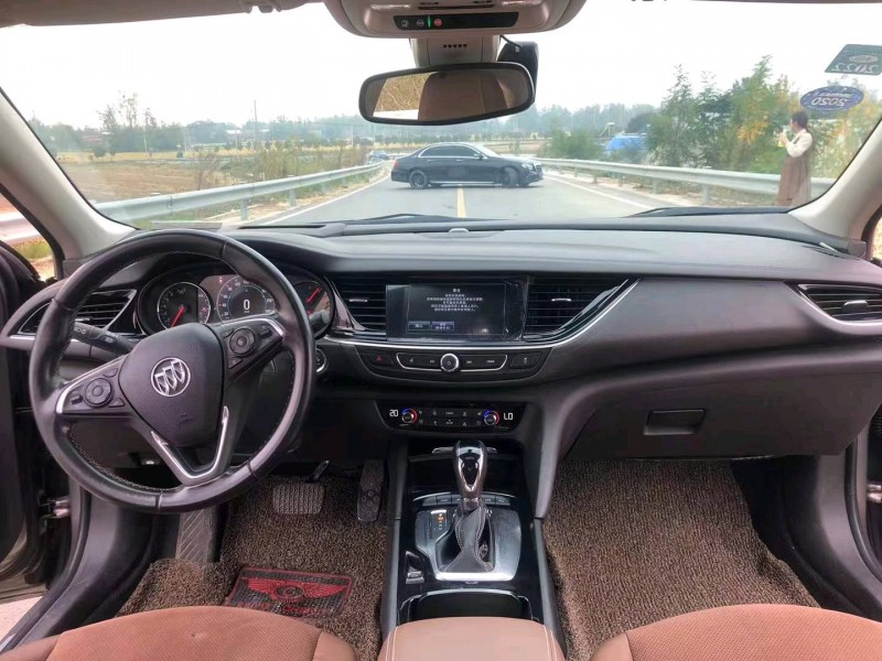 徐州18年别克君威5