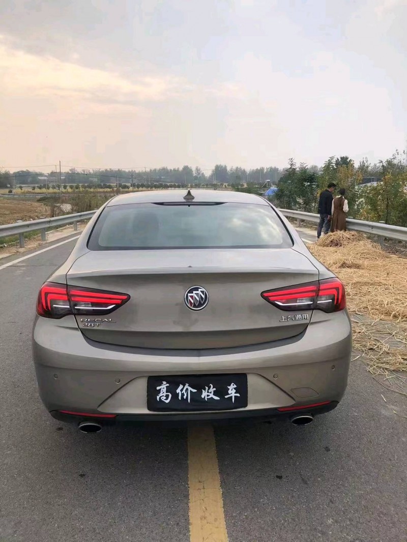 徐州18年别克君威9