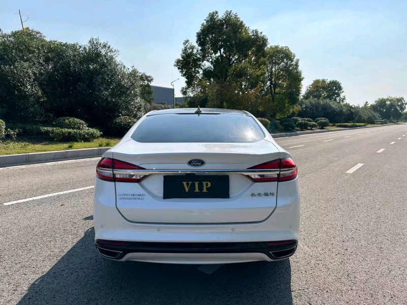 盐城17年福特蒙迪欧9