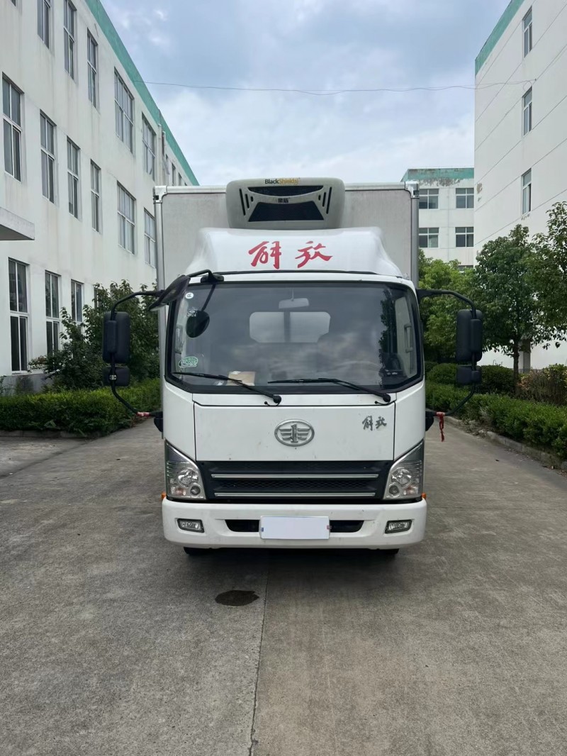 宿迁23年解放箱货J61