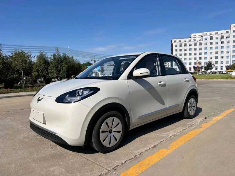 哈爾濱23年五菱汽車繽果2