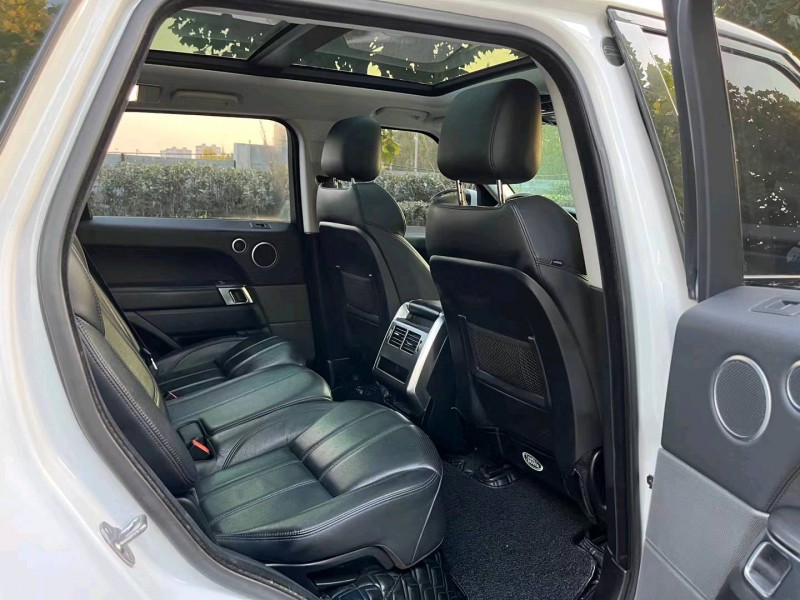 徐州18年路虎揽胜运动4