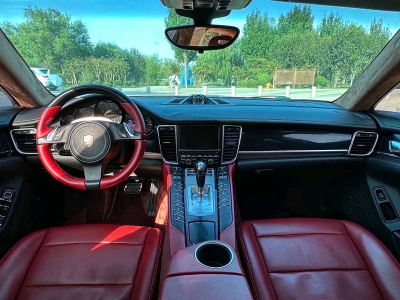 枣庄12年保时捷帕拉梅拉3