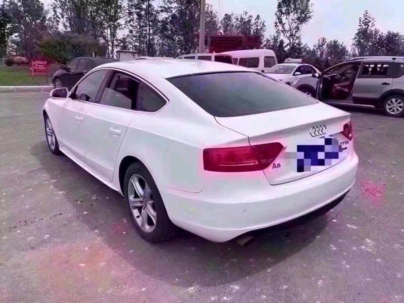 哈爾濱13年奧迪A58