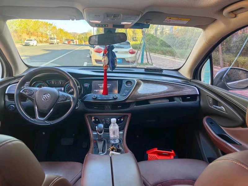 青岛17年别克昂科威5