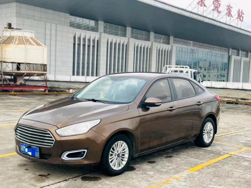 东莞17年福特福睿斯3