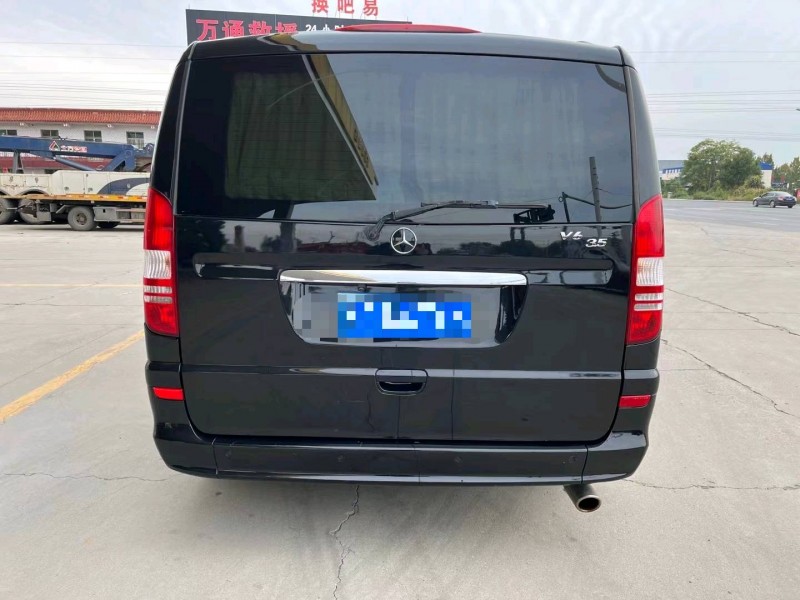 保定16年奔驰唯雅诺8